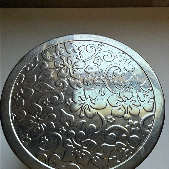 Bath & Body Works Mango Dragonfruit Scented Candle - Picture 2 of 6